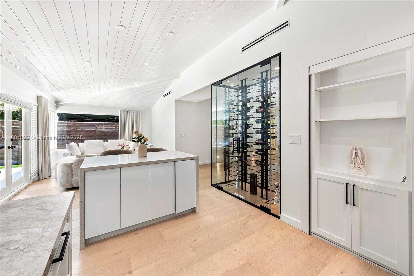 Small Image of 5711 MICHELANGELO ST, Coral Gables Number 12