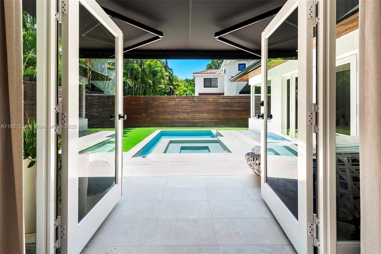 Small Image of 5711 MICHELANGELO ST, Coral Gables Number 15