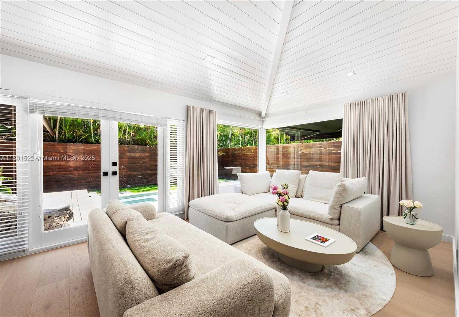 Small Image of 5711 MICHELANGELO ST, Coral Gables Number 8