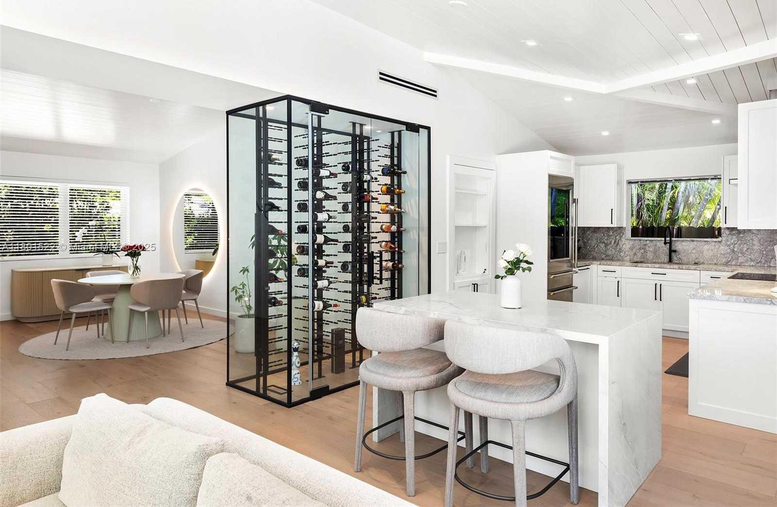 Small Image of 5711 MICHELANGELO ST, Coral Gables Number 9