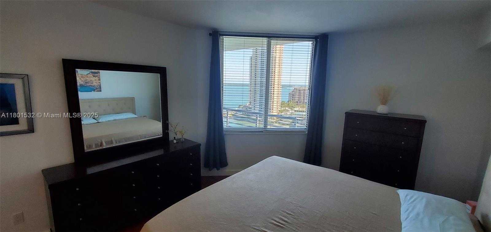 Small Image of 335 SOUTH BISCAYNE BLVD #2105, Miami Number 14