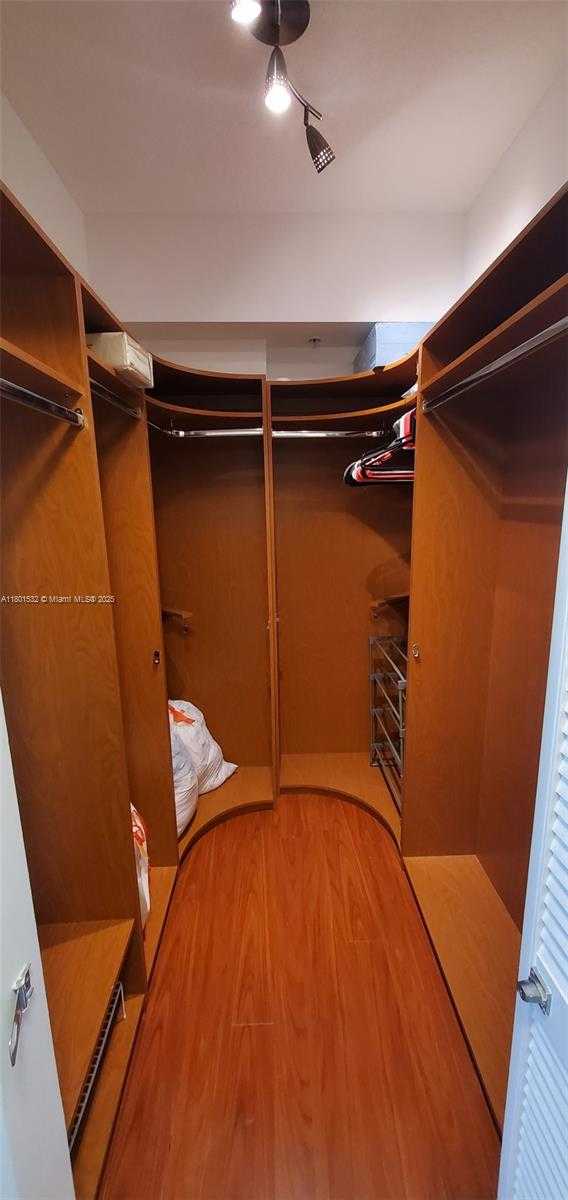 Small Image of 335 SOUTH BISCAYNE BLVD #2105, Miami Number 15