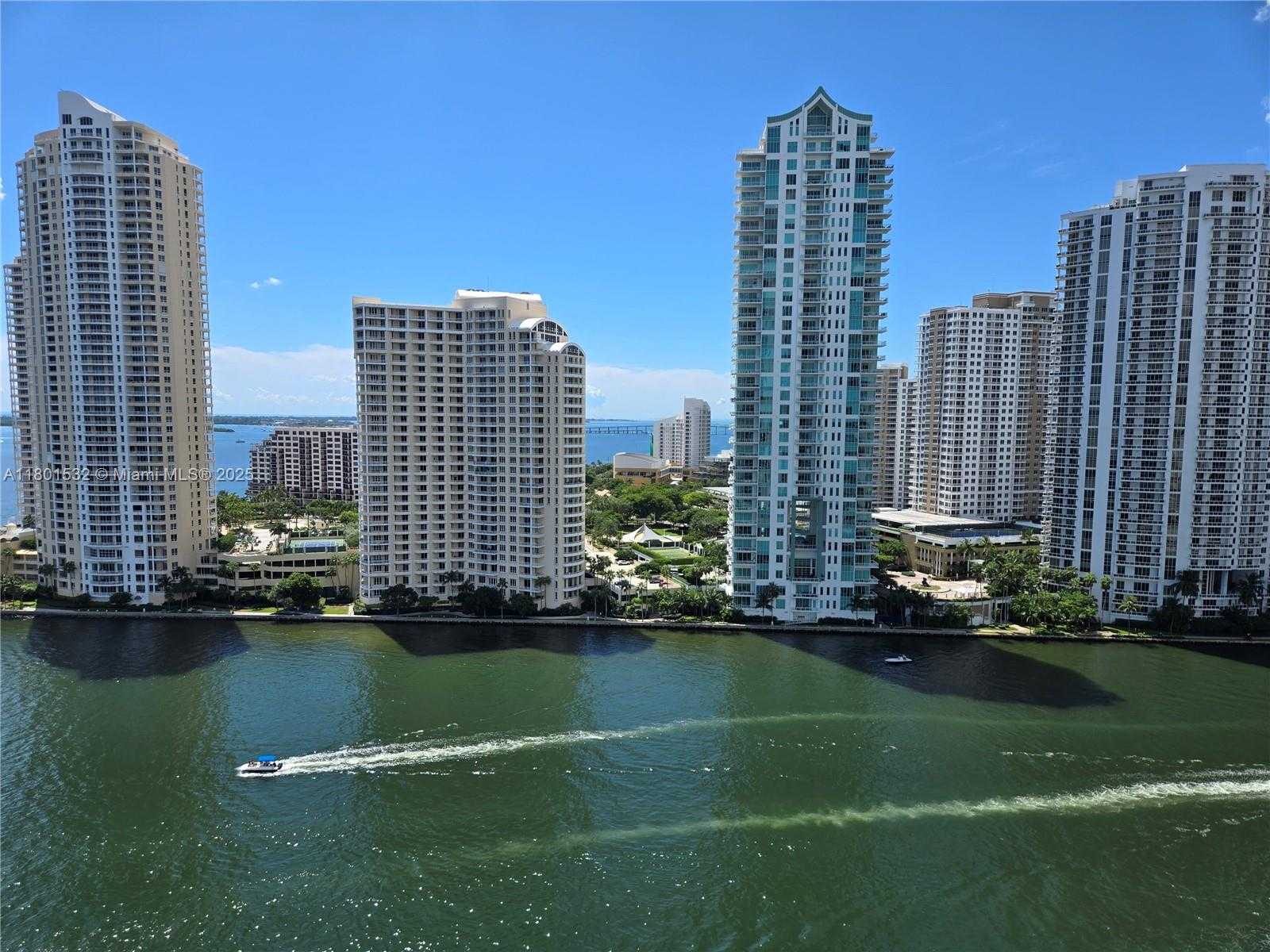 Small Image of 335 Biscayne Blvd, Miami, FL 33132, USA Number 25