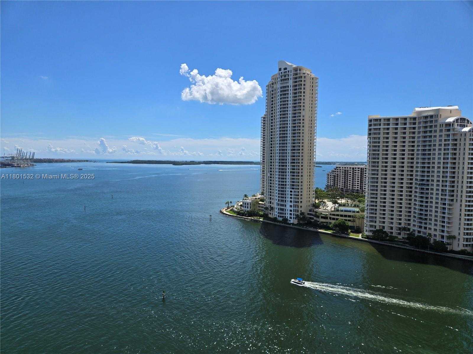 Small Image of 335 Biscayne Blvd, Miami, FL 33132, USA Number 26