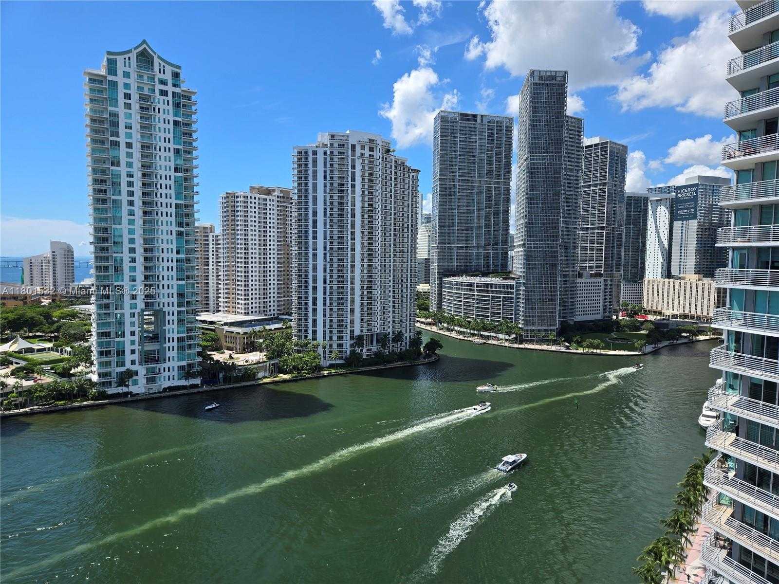 Small Image of 335 Biscayne Blvd, Miami, FL 33132, USA Number 27
