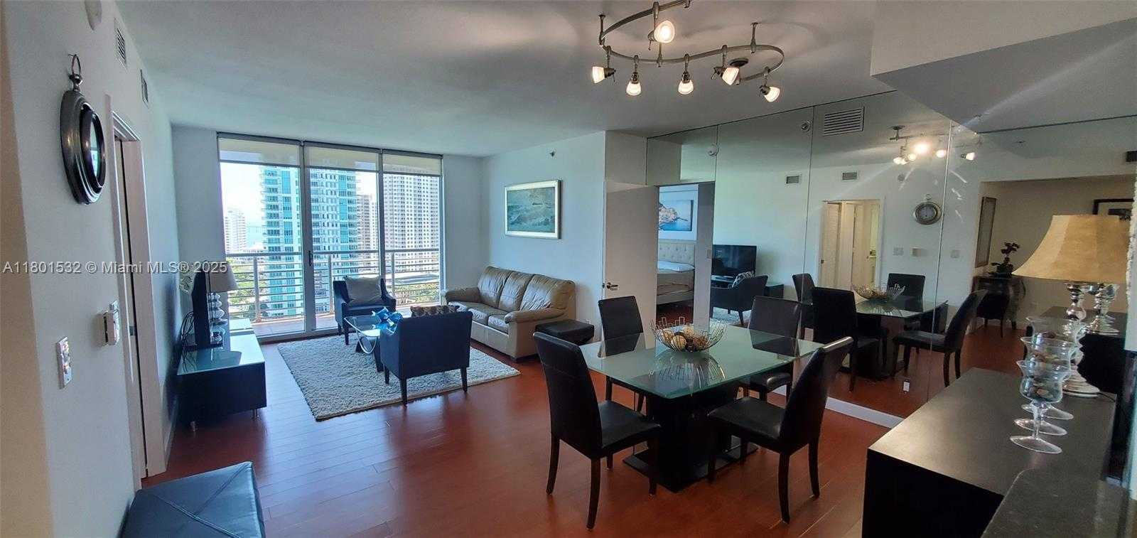 Small Image of 335 SOUTH BISCAYNE BLVD #2105, Miami Number 4
