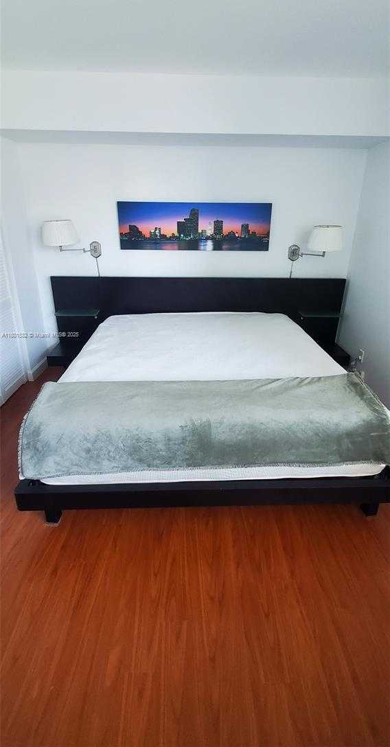 Small Image of 335 SOUTH BISCAYNE BLVD #2105, Miami Number 9
