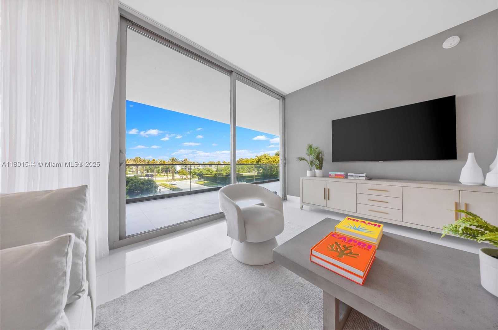 Small Image of 10201 COLLINS AVE #305, Bal Harbour Number 17