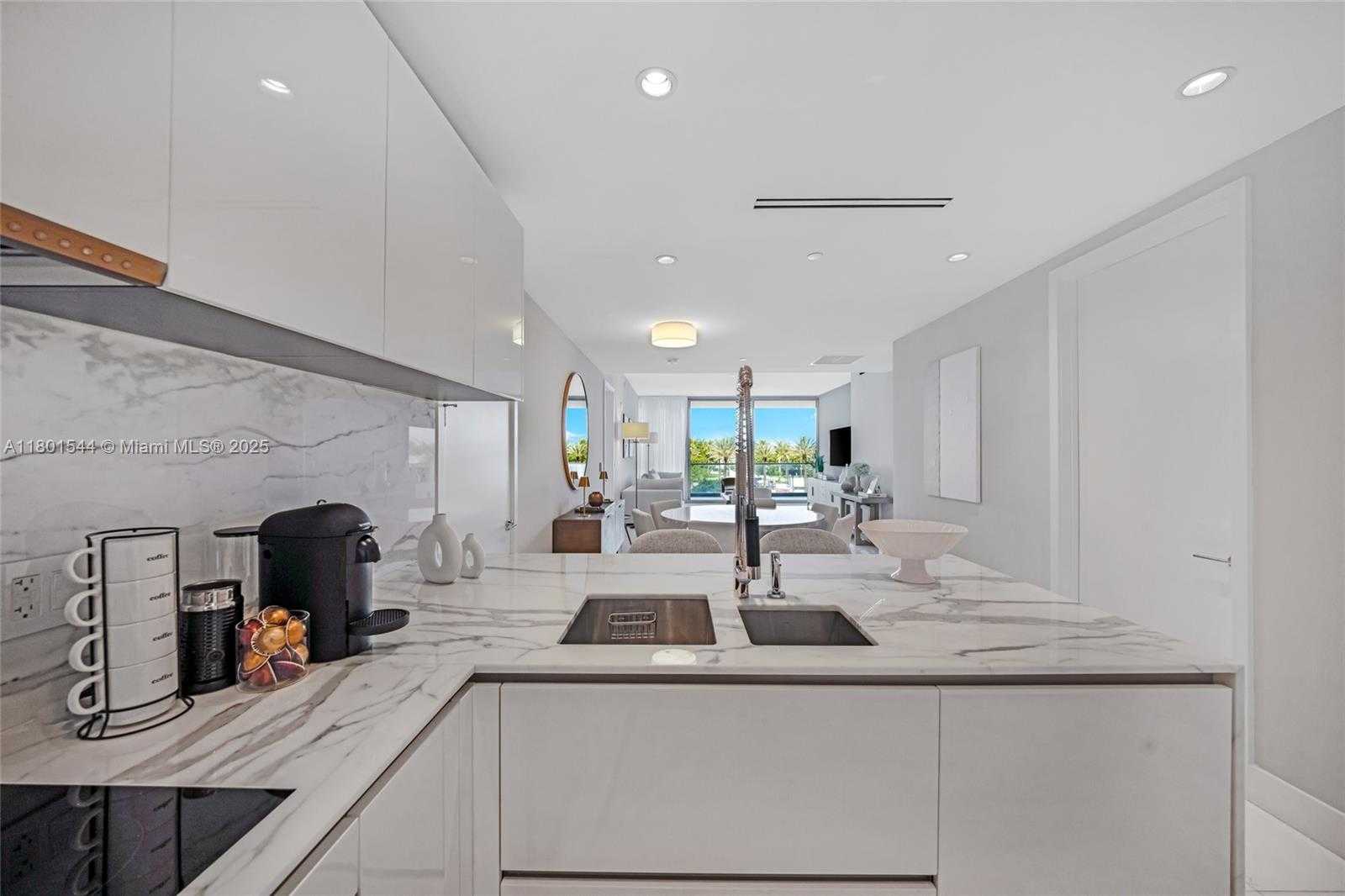 Small Image of 10201 COLLINS AVE #305, Bal Harbour Number 24