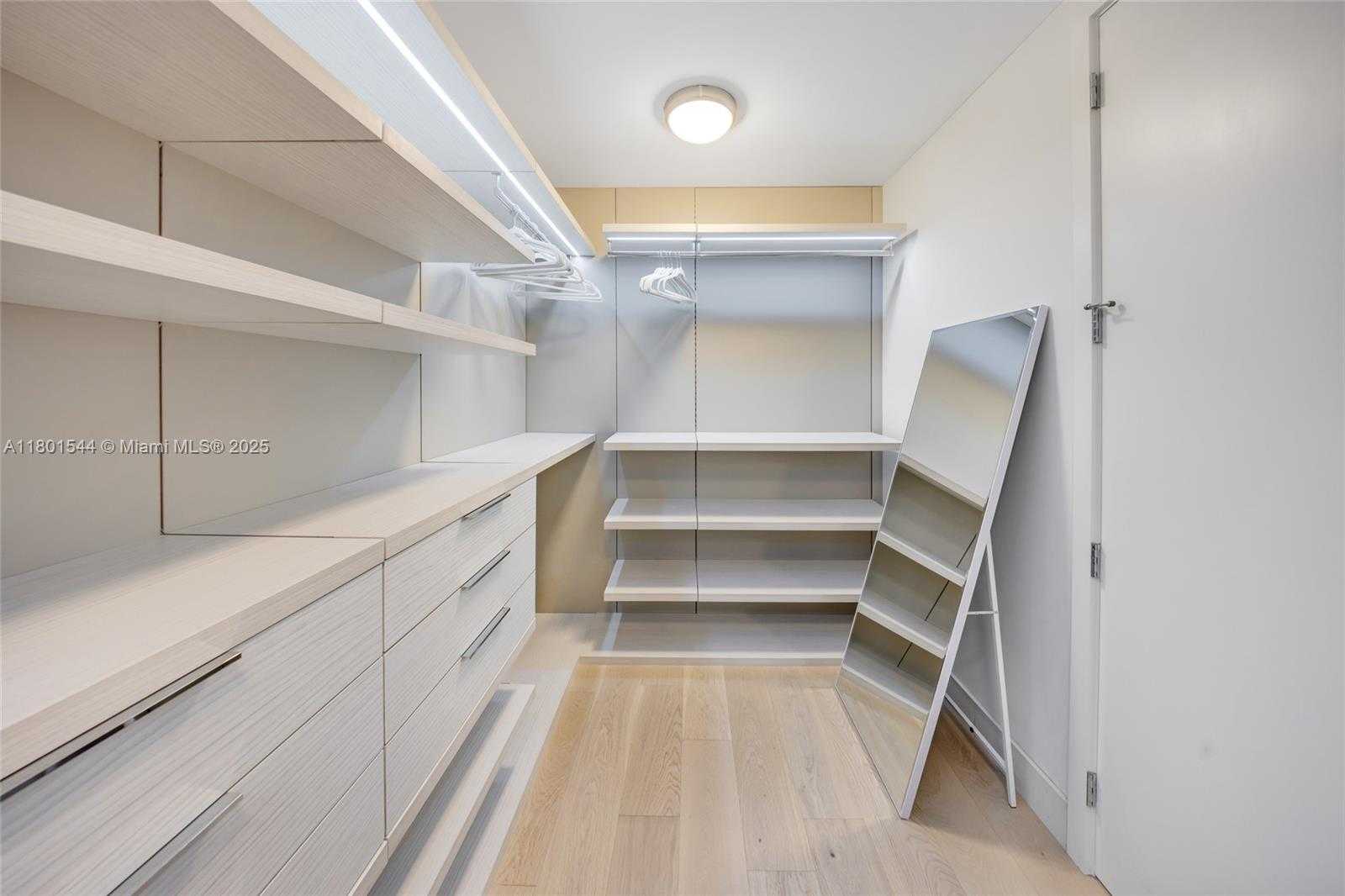 Small Image of 10201 COLLINS AVE #305, Bal Harbour Number 32