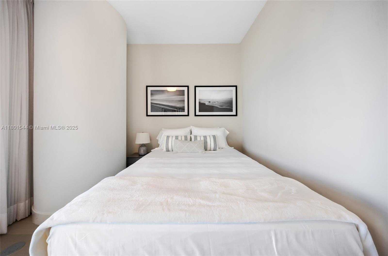 Small Image of 10201 COLLINS AVE #305, Bal Harbour Number 37