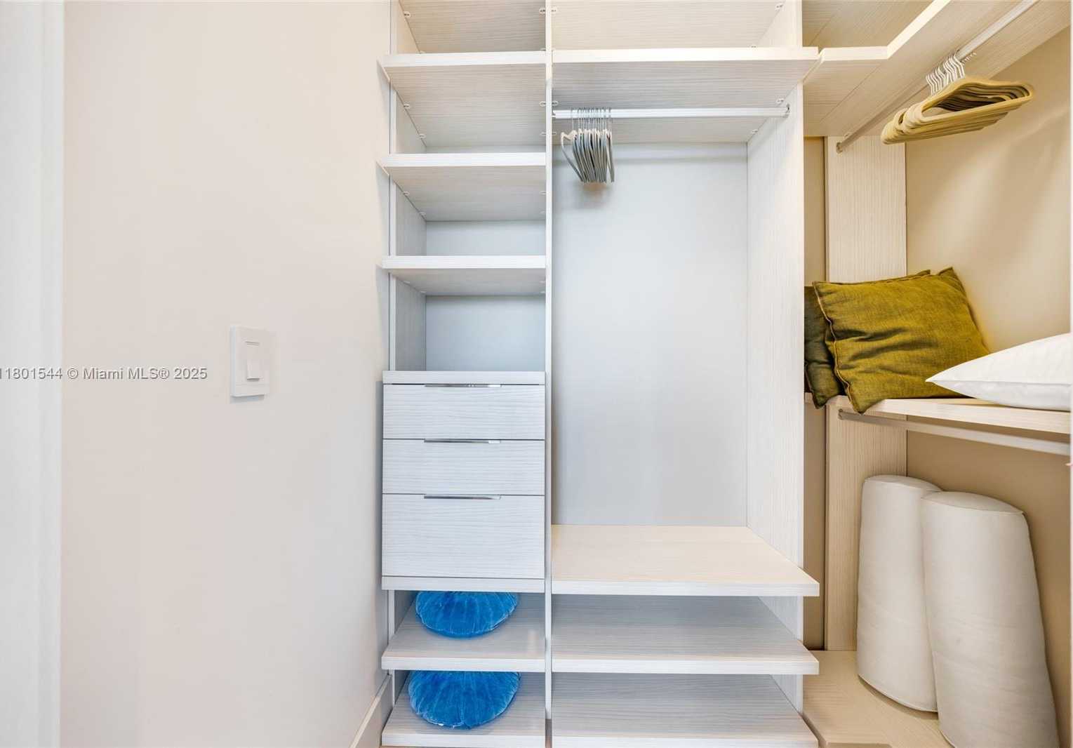 Small Image of 10201 COLLINS AVE #305, Bal Harbour Number 40