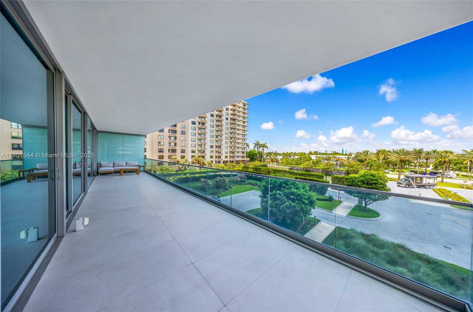 Small Image of 10201 COLLINS AVE #305, Bal Harbour Number 8