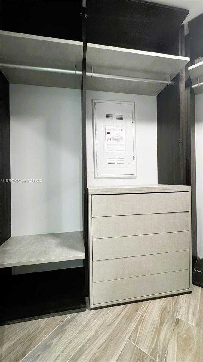 Small Image of 801 #3205, Miami Number 30
