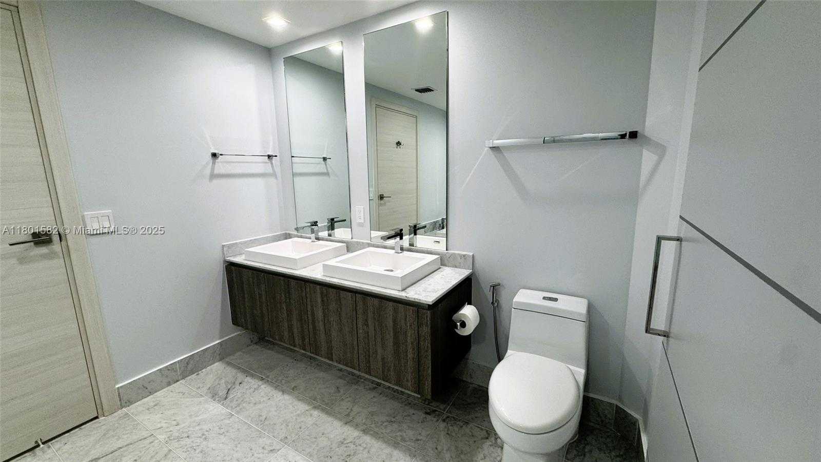 Small Image of 801 #3205, Miami Number 32