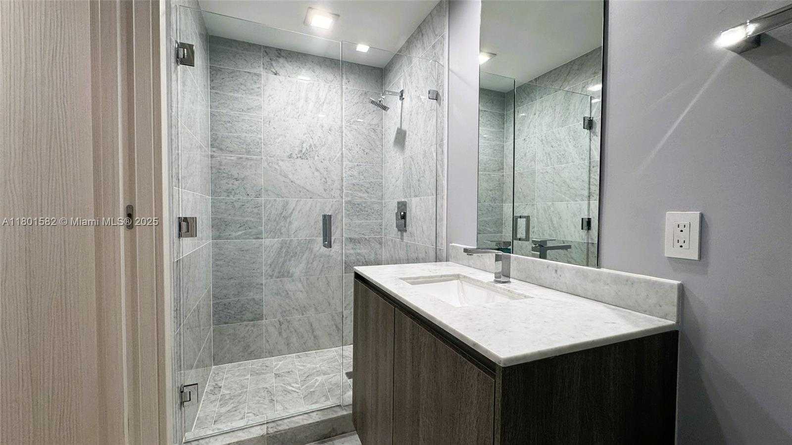 Small Image of 801 #3205, Miami Number 37