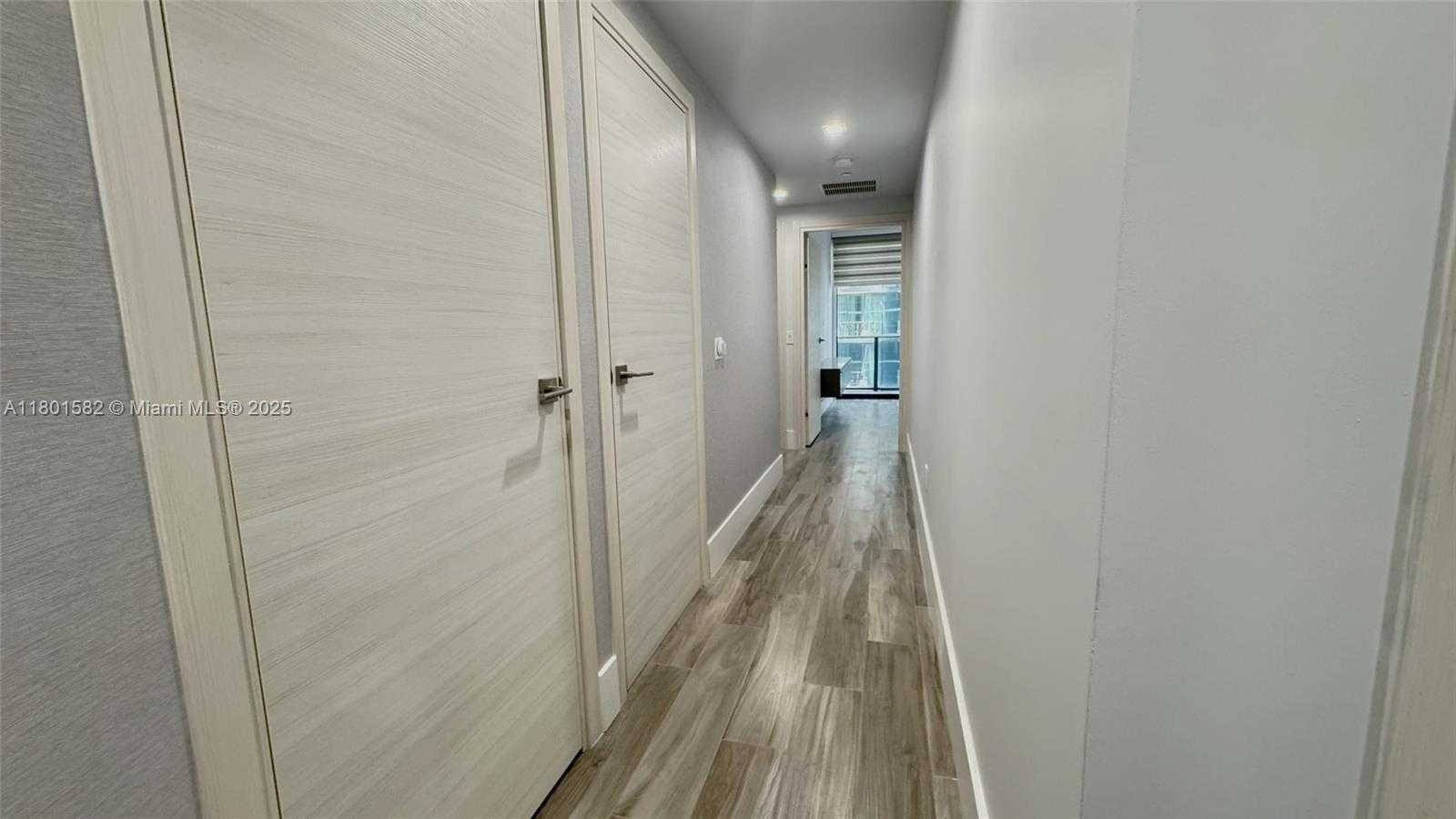 Small Image of 801 #3205, Miami Number 43
