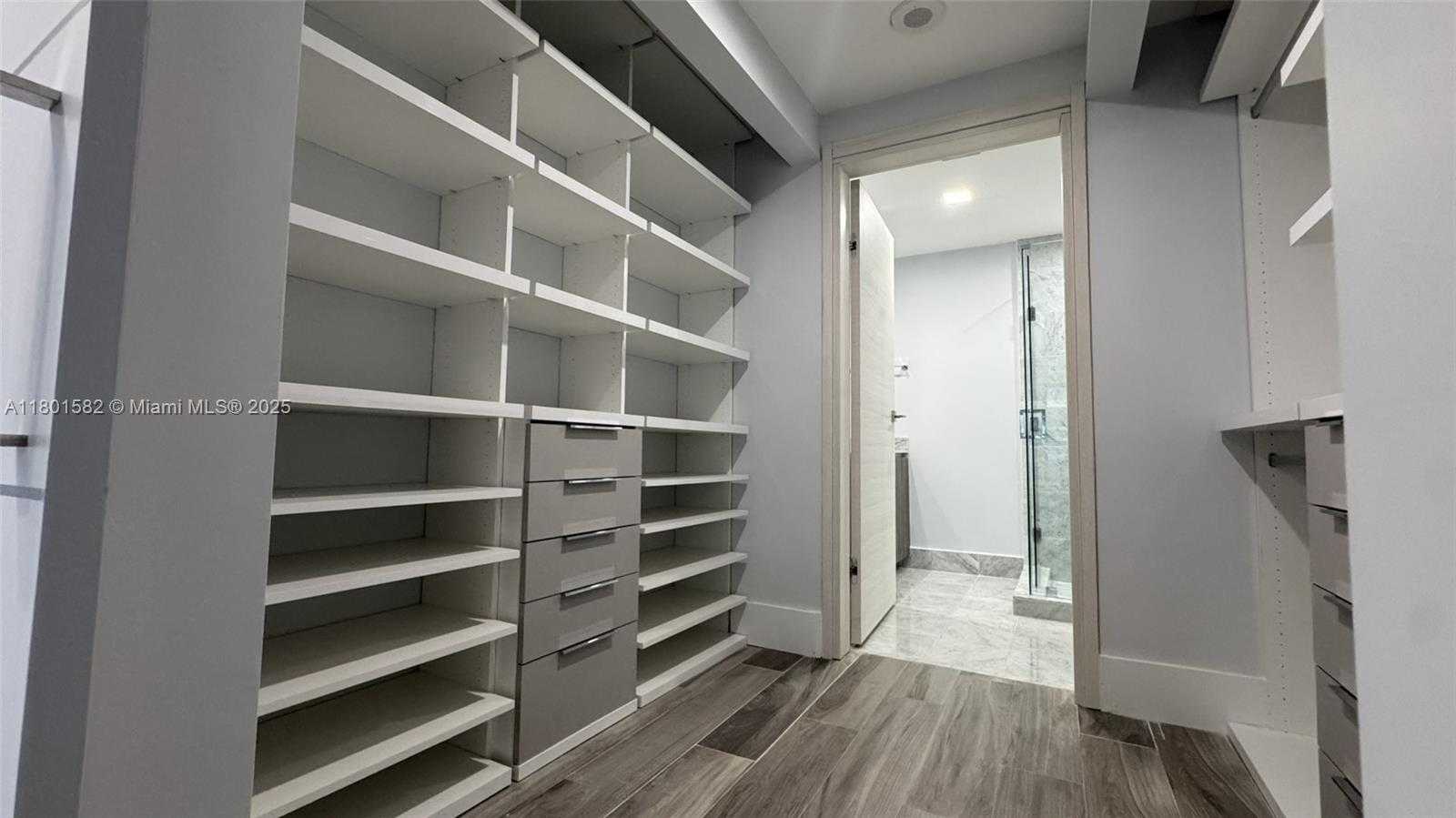 Small Image of 801 #3205, Miami Number 47
