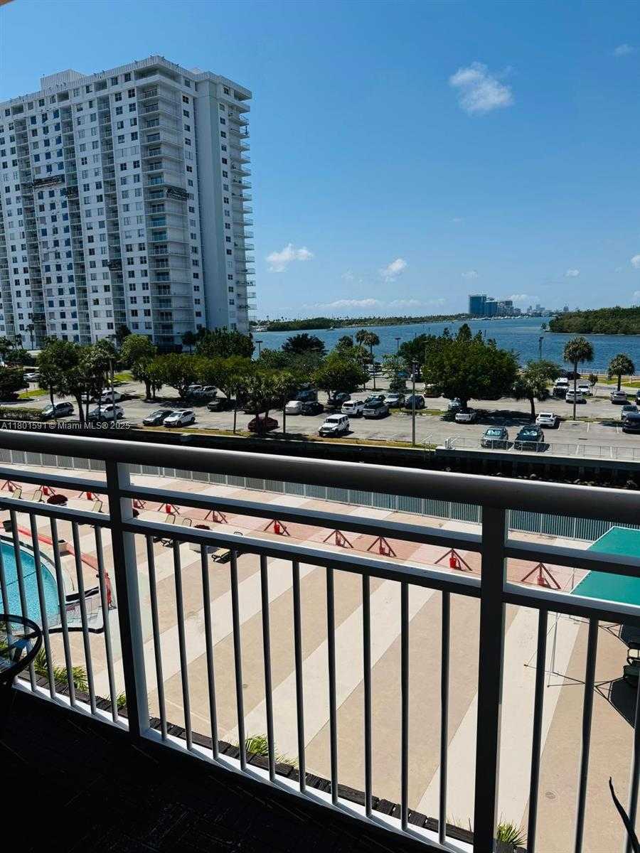Small Image of 400 #410, Sunny Isles Beach Number 7