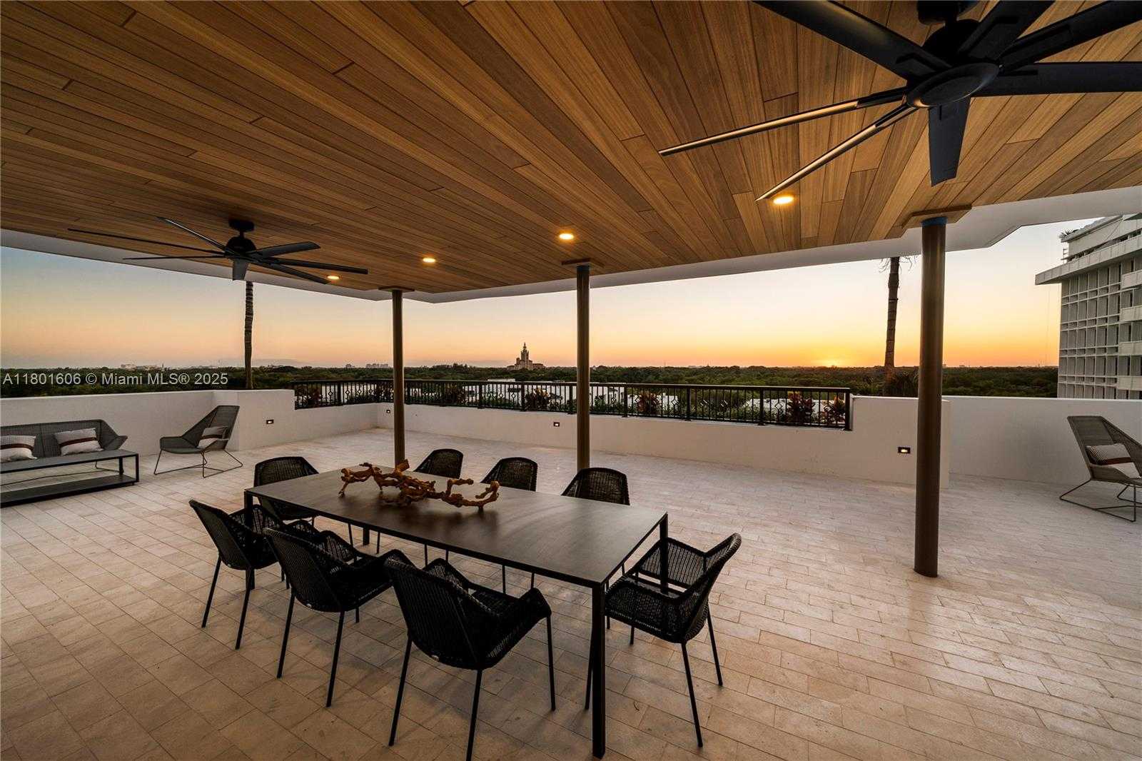 Small Image of 701 VALENCIA AVE #702, Coral Gables Number 18