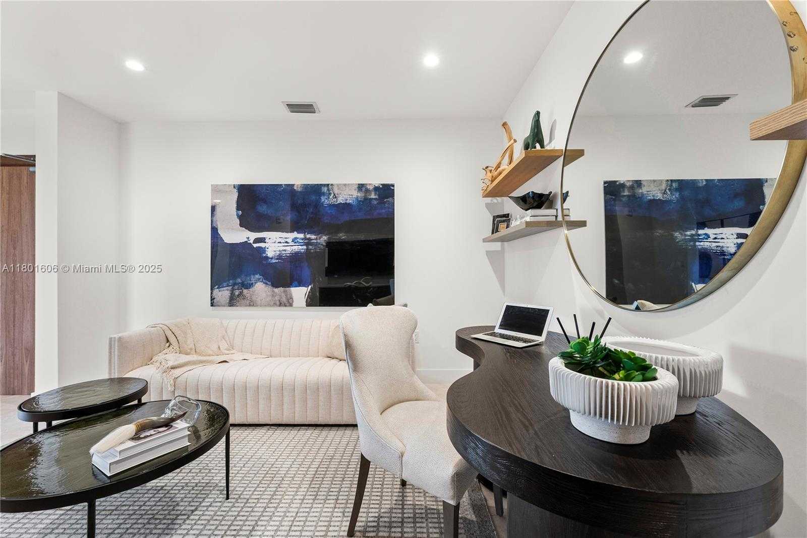 Small Image of 701 VALENCIA AVE #702, Coral Gables Number 6