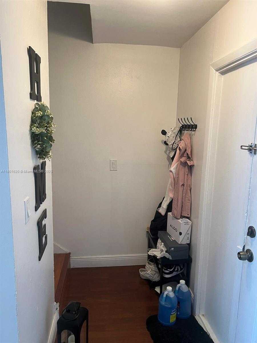 Small Image of 9351 FONTAINEBLEAU BLVD #B417, Miami Number 9