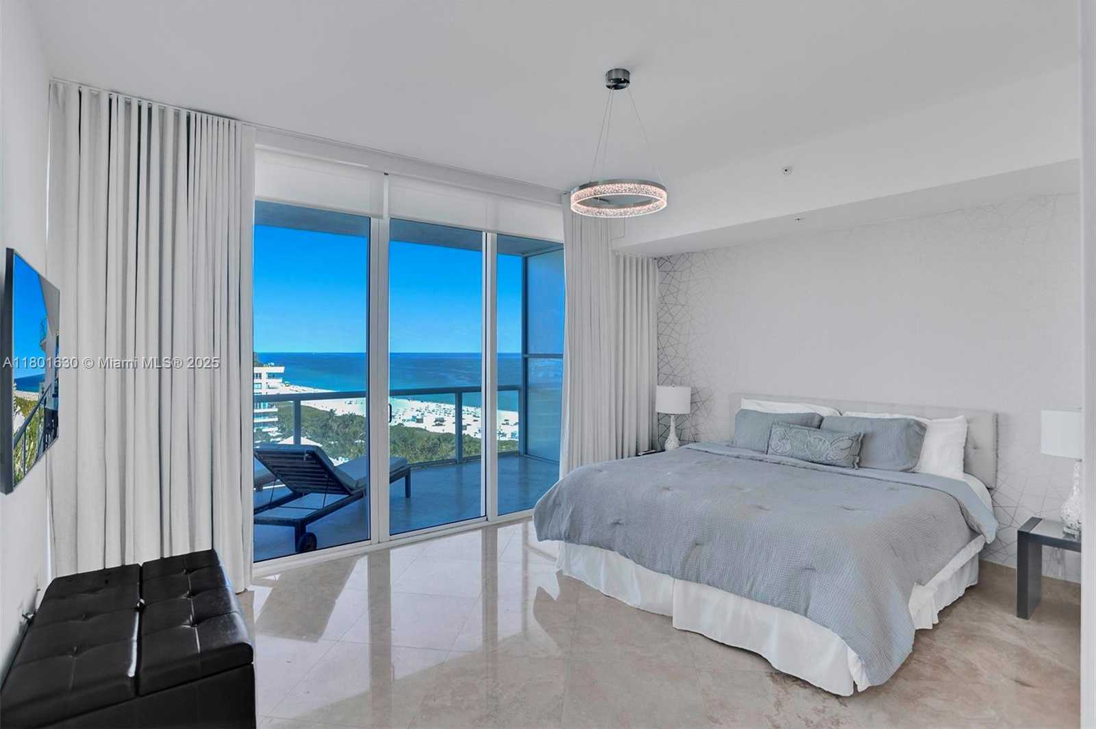 Small Image of 50 SOUTH POINTE DR #1407, Miami Beach Number 22