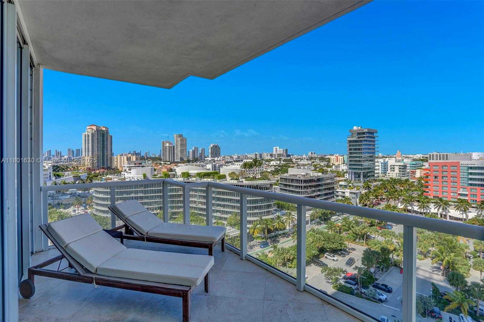 Small Image of 50 SOUTH POINTE DR #1407, Miami Beach Number 3