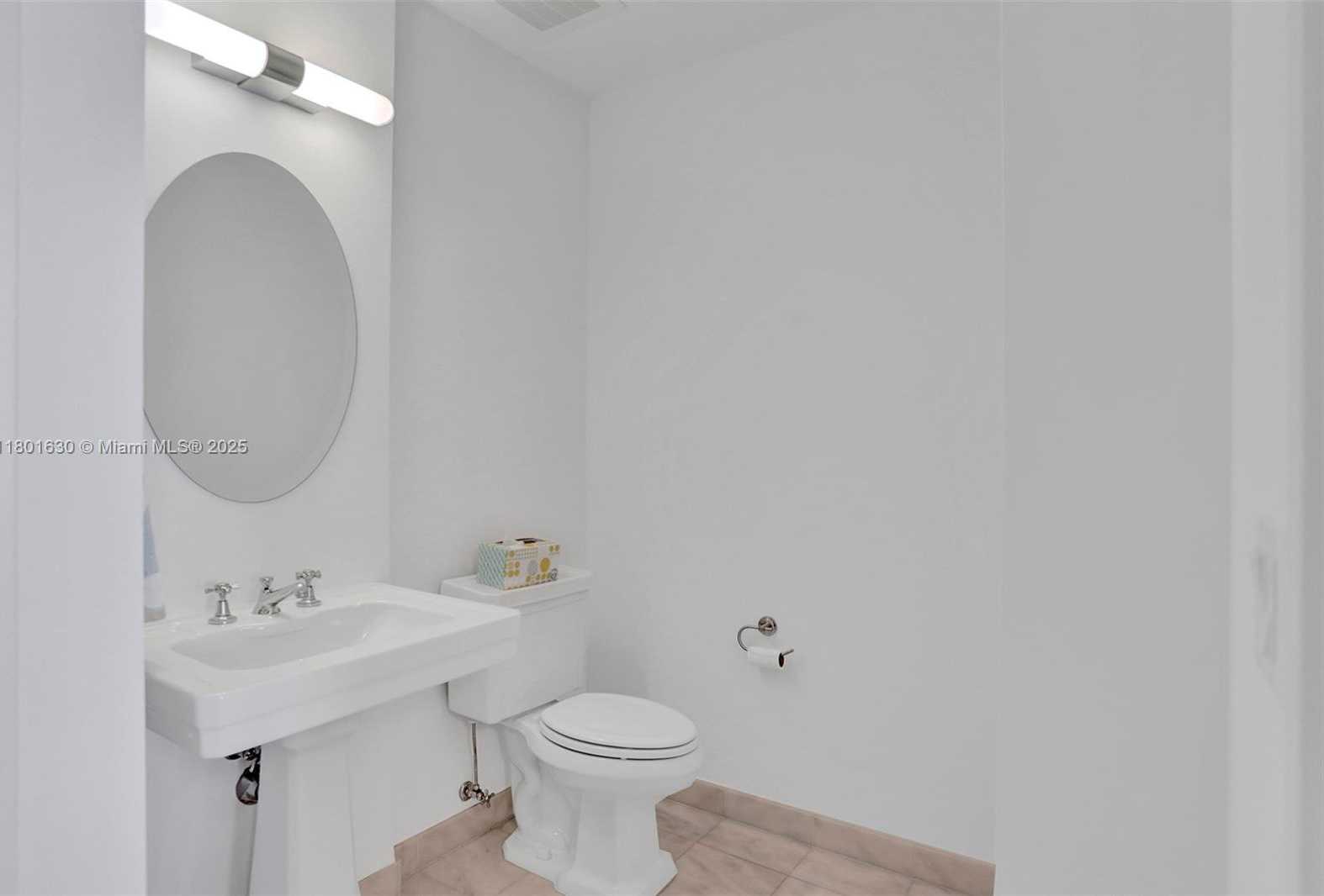 Small Image of 50 SOUTH POINTE DR #1407, Miami Beach Number 37