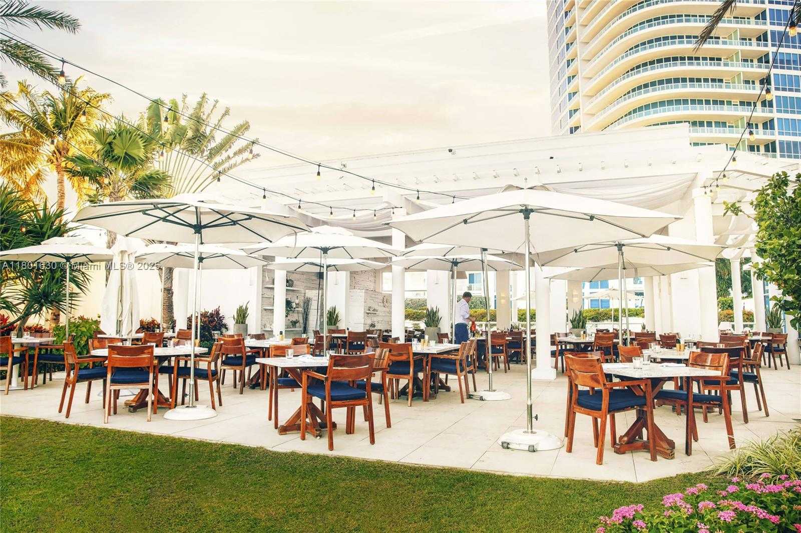 Small Image of 50 SOUTH POINTE DR #1407, Miami Beach Number 50