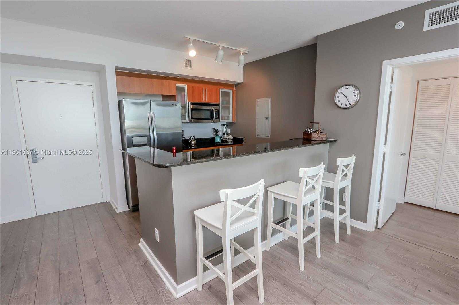 Small Image of 325 SOUTH BISCAYNE BLVD #1422, Miami Number 10