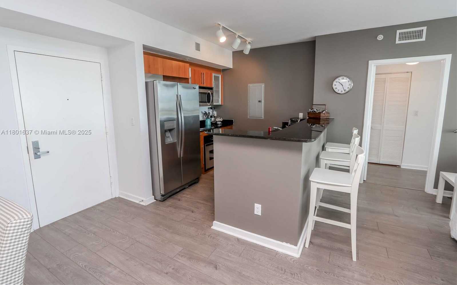 Small Image of 325 SOUTH BISCAYNE BLVD #1422, Miami Number 11