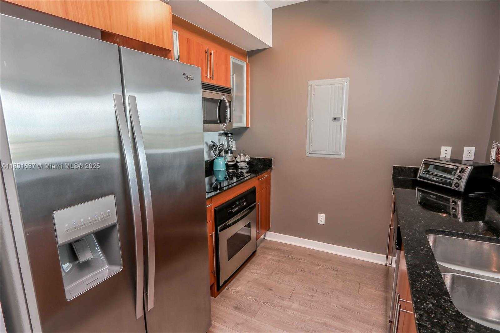 Small Image of 325 SOUTH BISCAYNE BLVD #1422, Miami Number 12