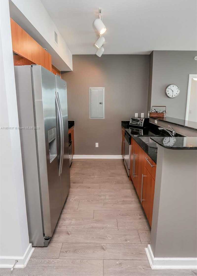Small Image of 325 SOUTH BISCAYNE BLVD #1422, Miami Number 14