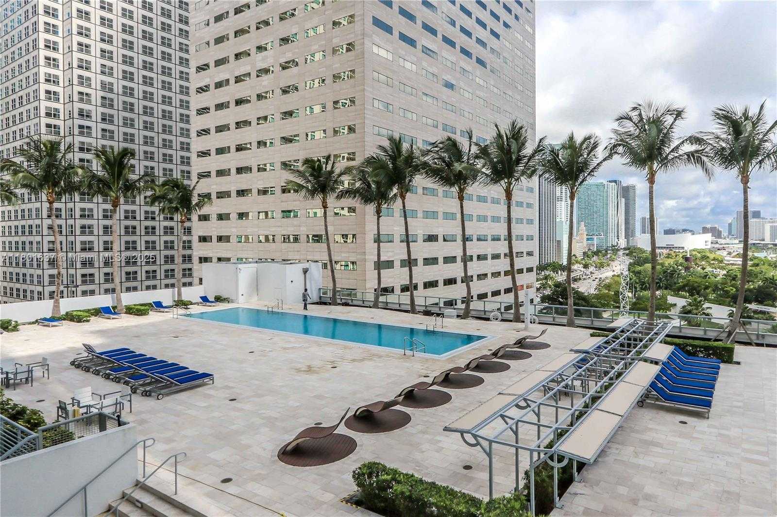 Small Image of 325 SOUTH BISCAYNE BLVD #1422, Miami Number 2
