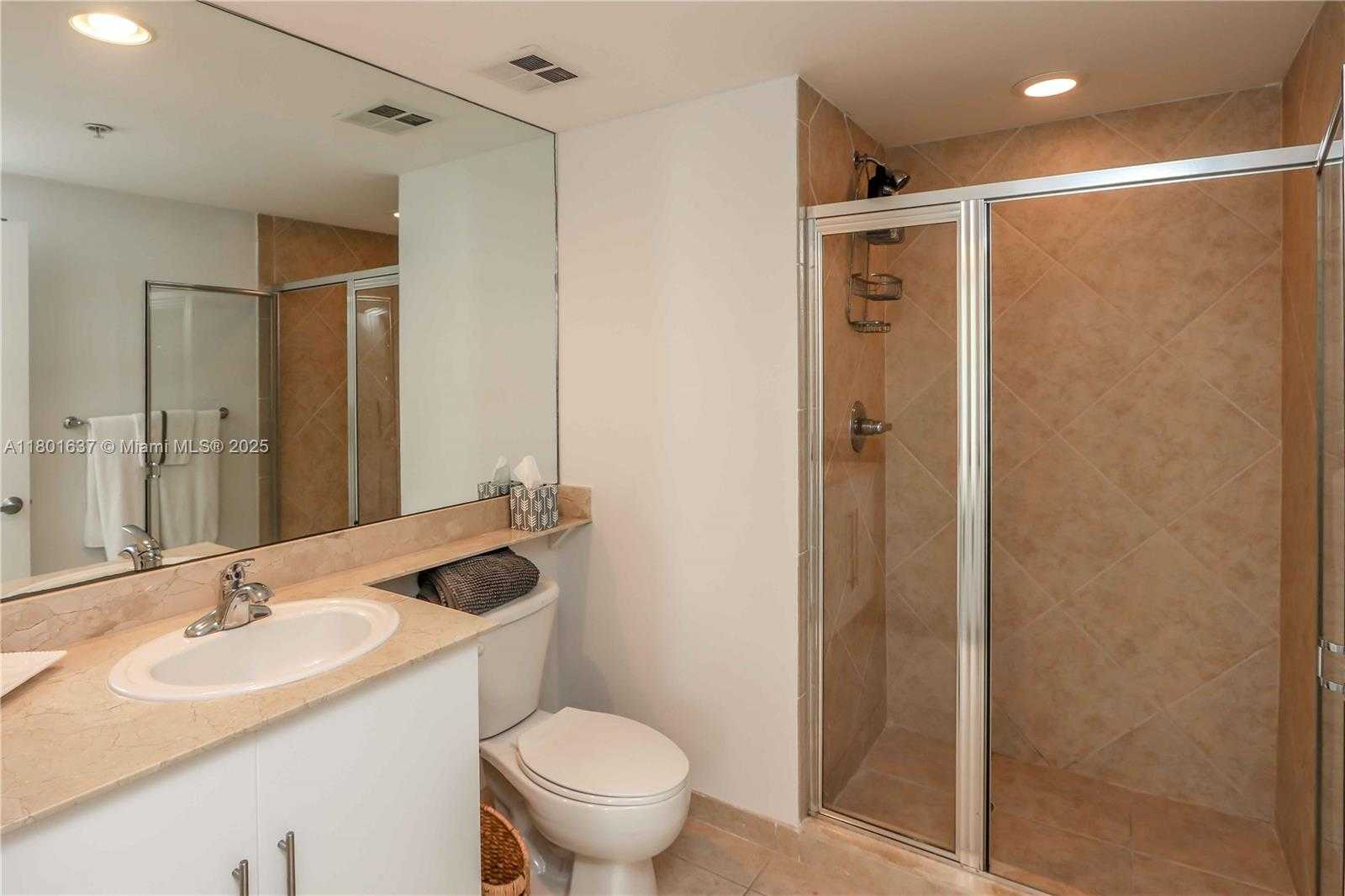 Small Image of 325 SOUTH BISCAYNE BLVD #1422, Miami Number 21