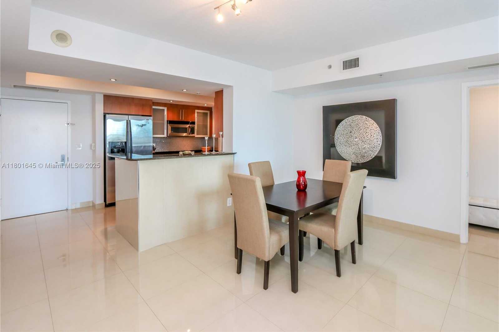 Small Image of 335 SOUTH BISCAYNE BLVD #807, Miami Number 5