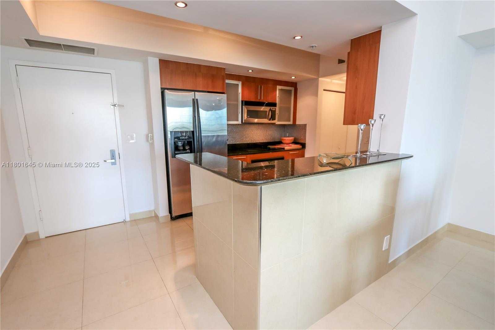 Small Image of 335 SOUTH BISCAYNE BLVD #807, Miami Number 8