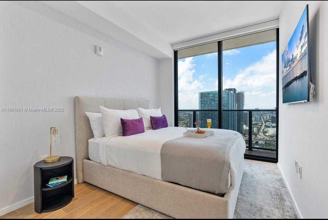 Small Image of 398 NORTH EAST 5TH ST #4109, Miami Number 13