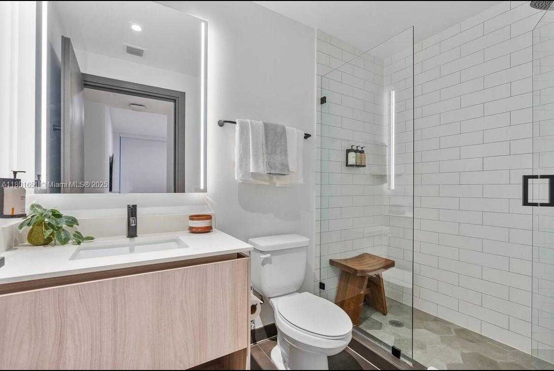 Small Image of 398 NORTH EAST 5TH ST #4109, Miami Number 16