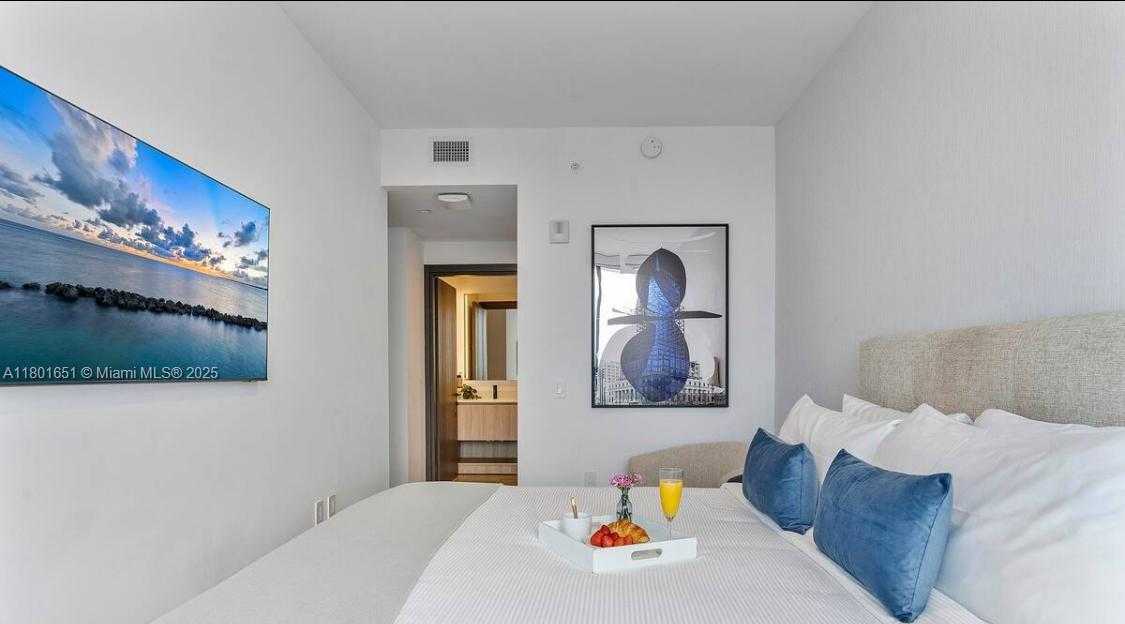 Small Image of 398 NORTH EAST 5TH ST #4109, Miami Number 18