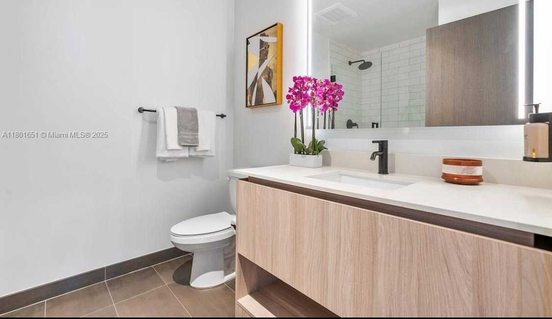 Small Image of 398 NORTH EAST 5TH ST #4109, Miami Number 19