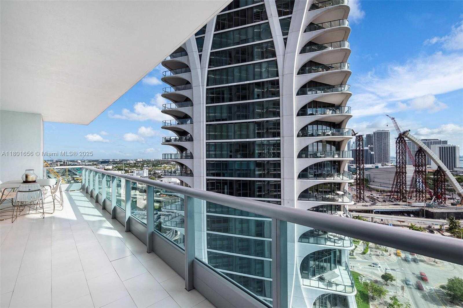 Small Image of 900 BISCAYNE BLVD #2208, Miami Number 23