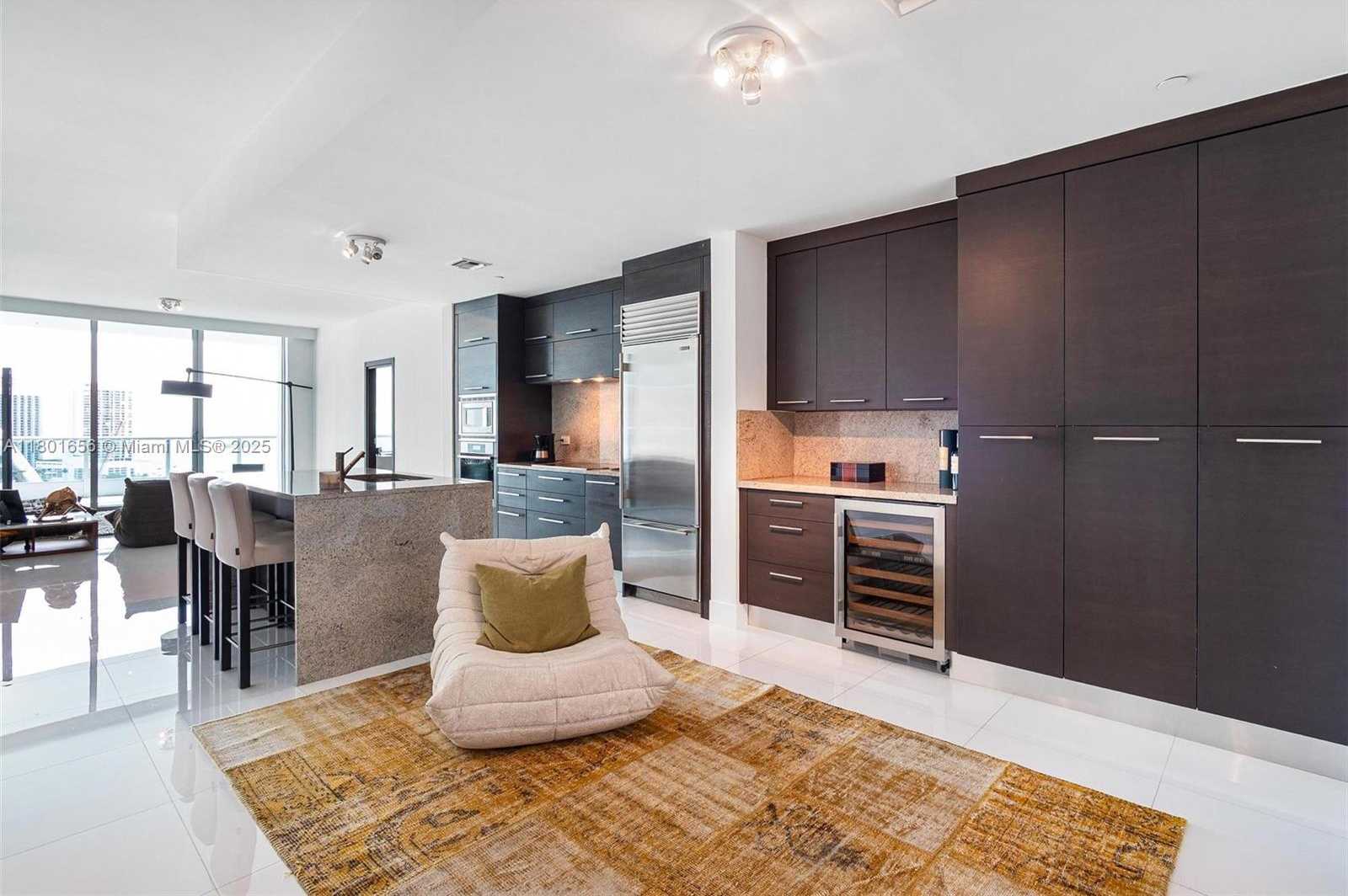 Small Image of 900 BISCAYNE BLVD #2208, Miami Number 7