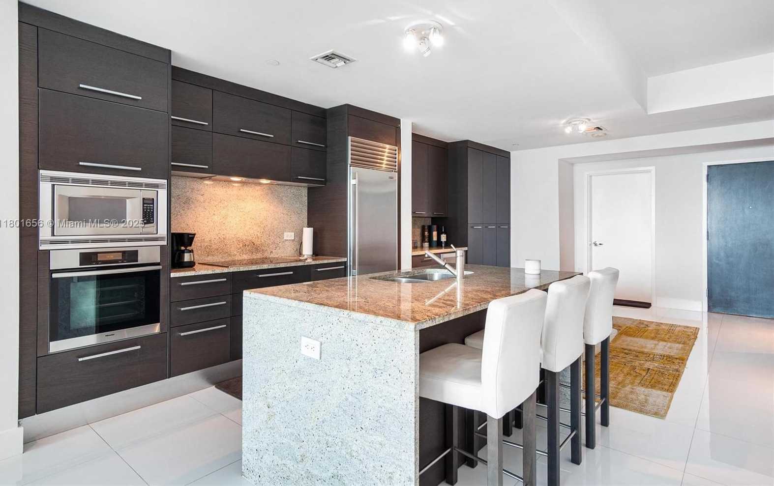 Small Image of 900 BISCAYNE BLVD #2208, Miami Number 9