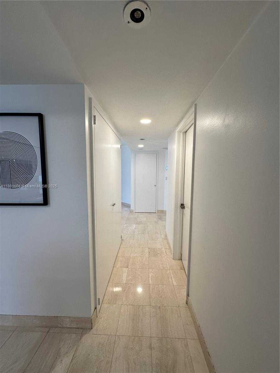 Small Image of 3600 NORTH MYSTIC POINTE DR #707, Aventura Number 8
