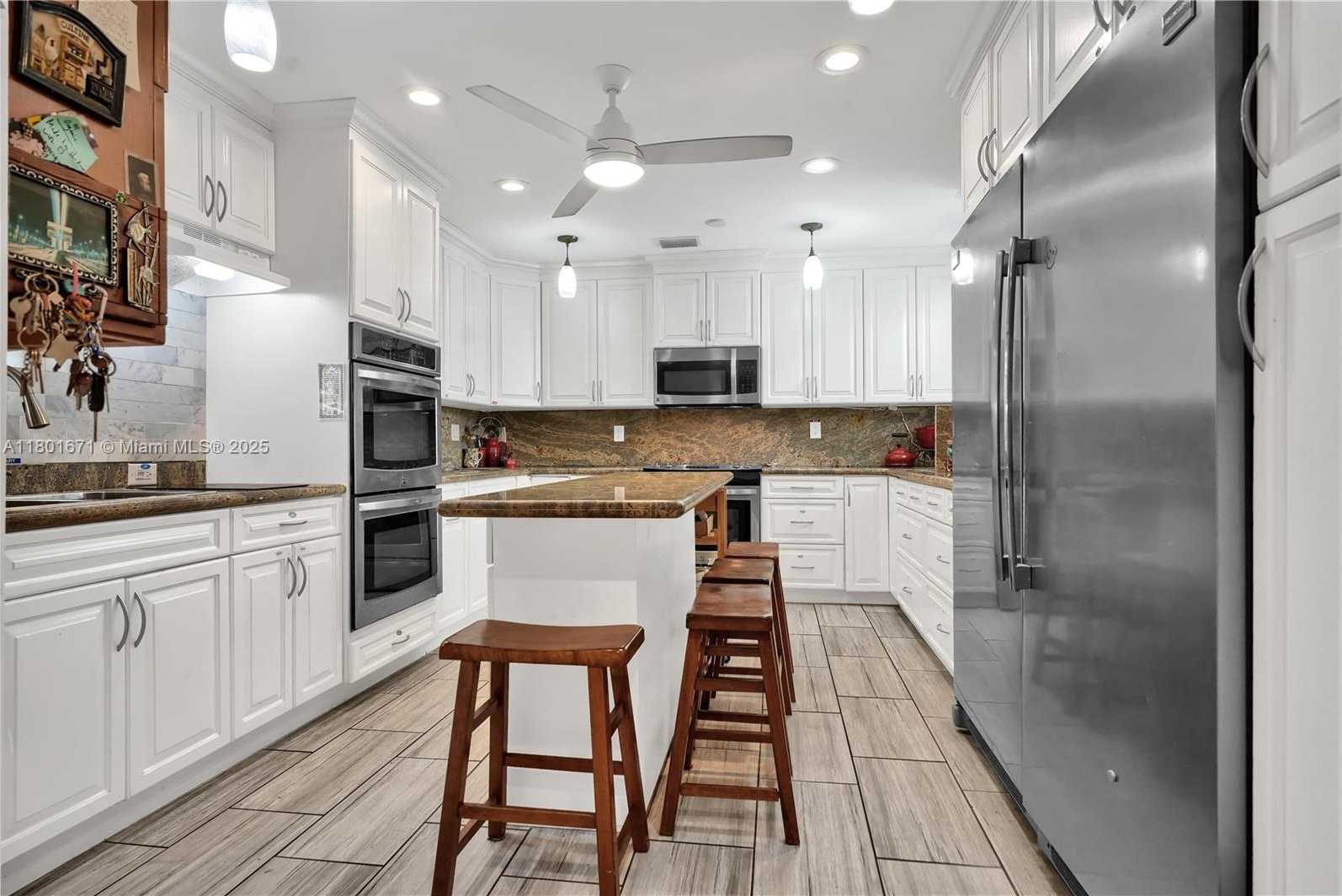 Small Image of 16750 NORTH EAST 10TH AVE #314, North Miami Beach Number 2
