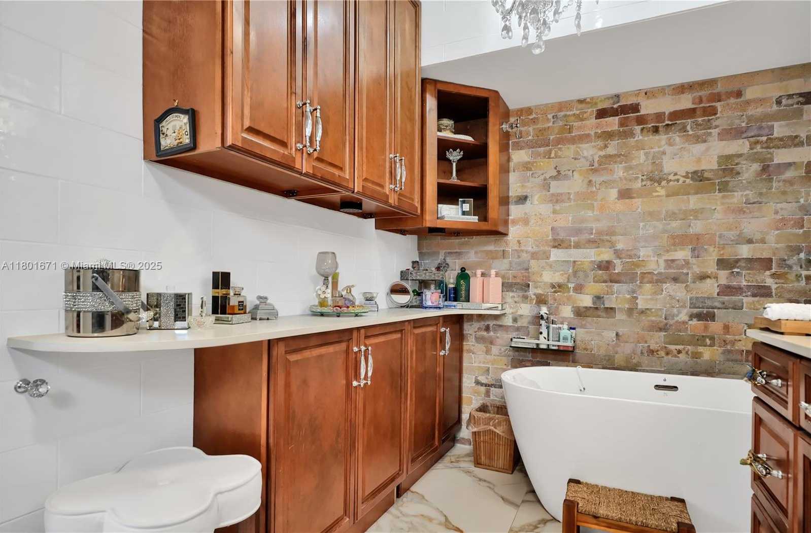 Small Image of 16750 NORTH EAST 10TH AVE #314, North Miami Beach Number 29