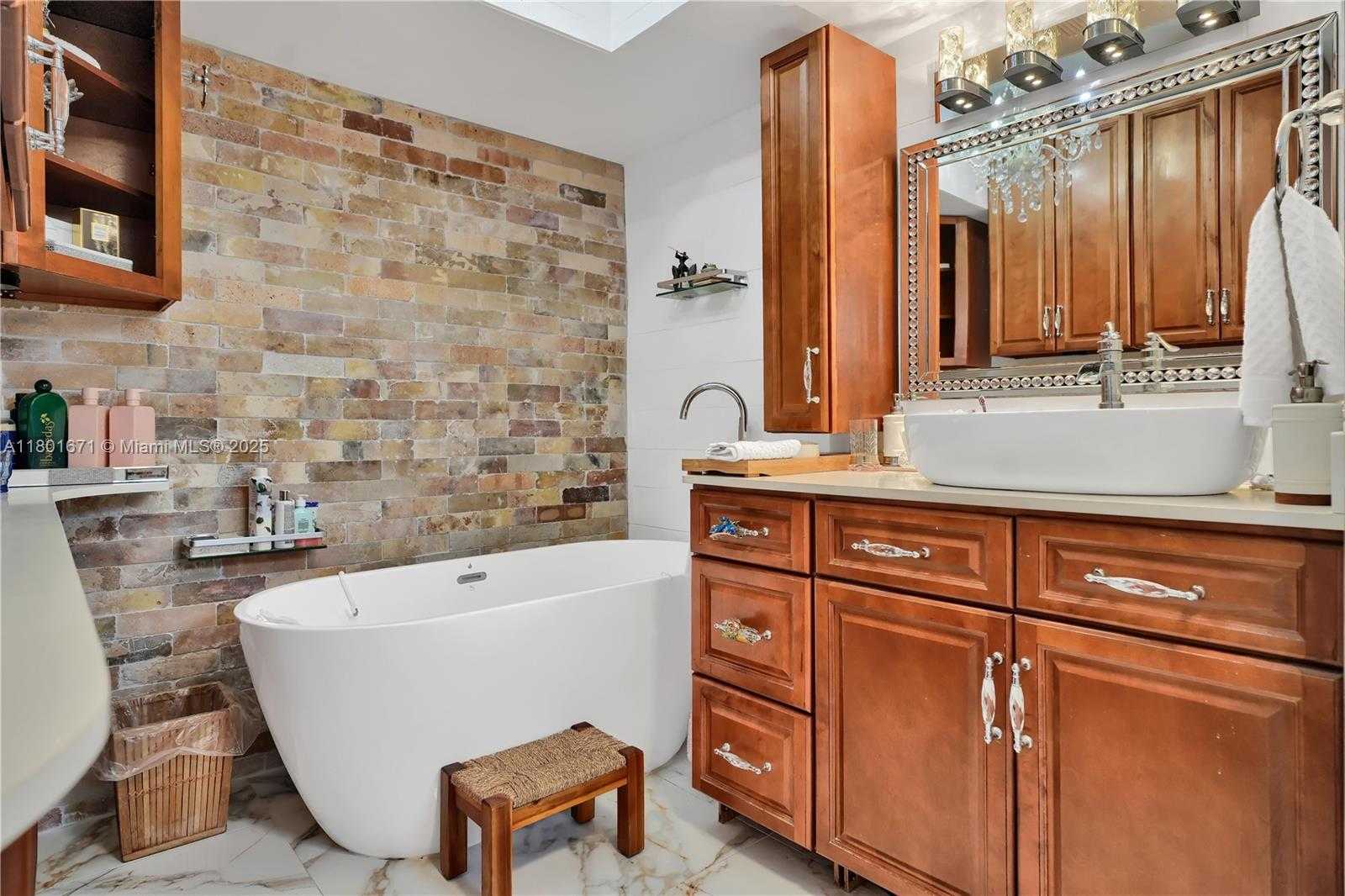 Small Image of 16750 NORTH EAST 10TH AVE #314, North Miami Beach Number 7