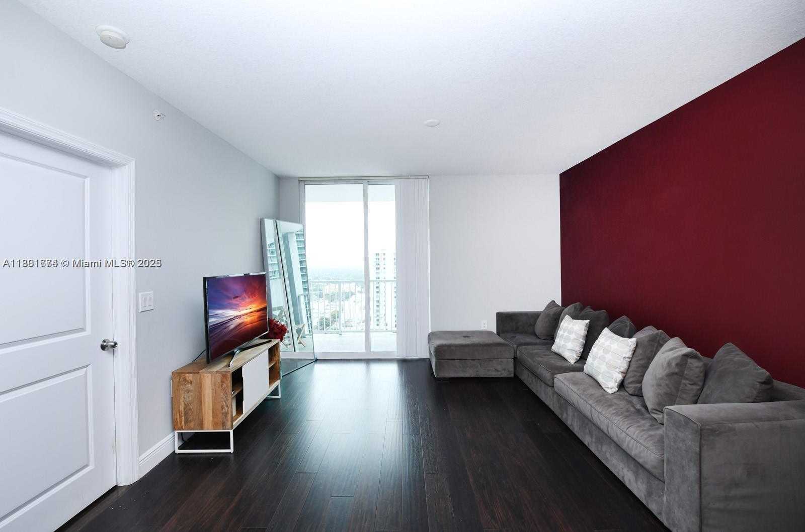 Small Image of 1250 SOUTH MIAMI AVE #1807, Miami Number 4